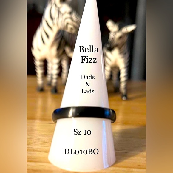 Men’s Rings - Picture 2 of 3